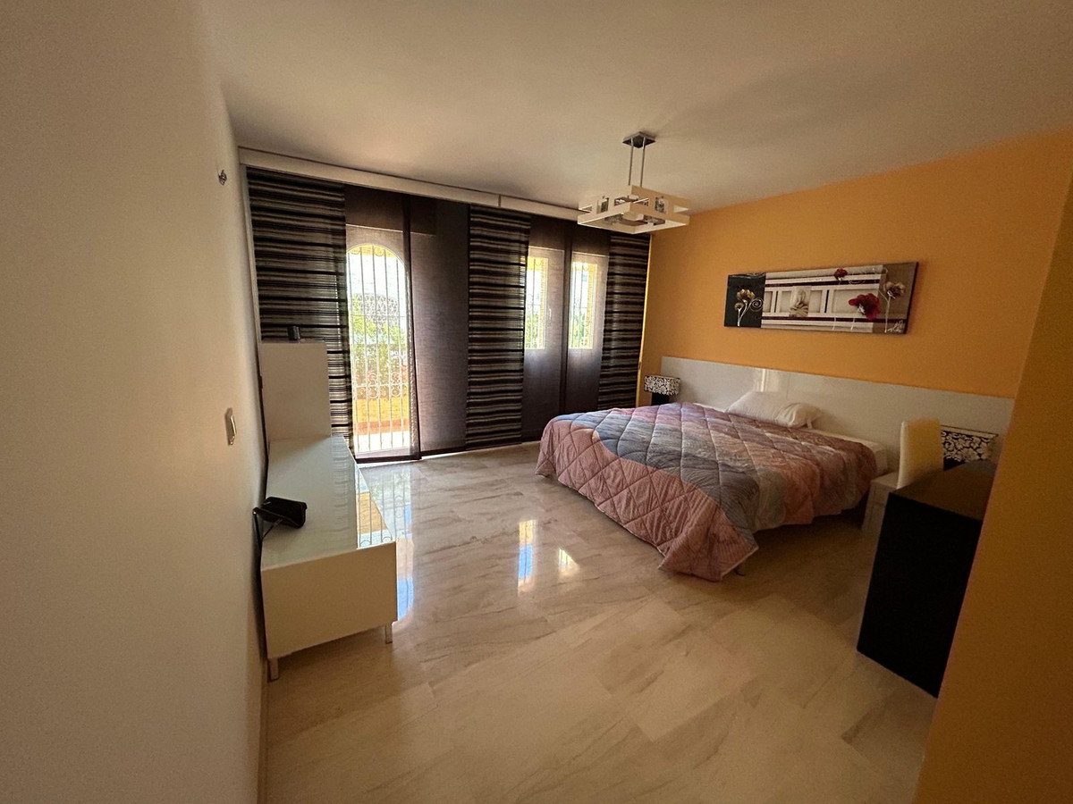 Appartement te koop in Elviria | 2 slaapkamers H5160241
