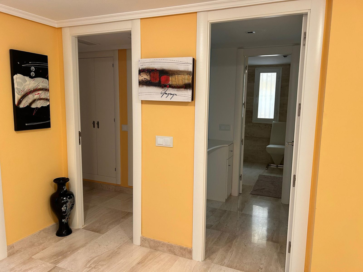 Appartement te koop in Elviria | 2 slaapkamers H5160241