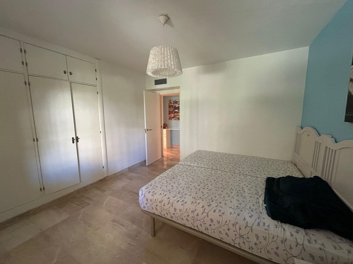 Appartement te koop in Elviria | 2 slaapkamers H5160241