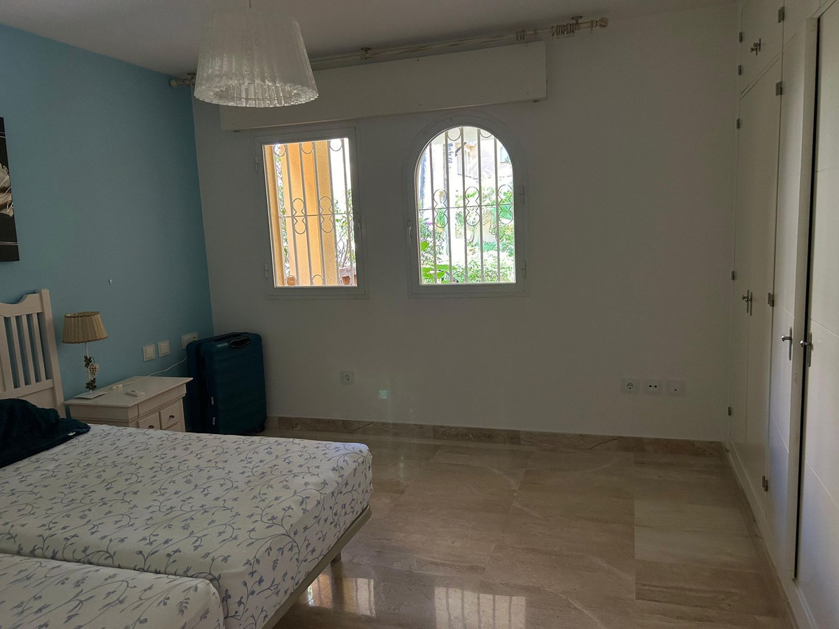 Appartement te koop in Elviria | 2 slaapkamers H5160241