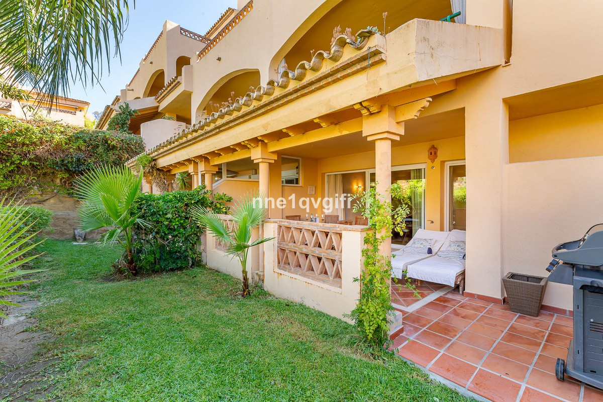 Appartement te koop in Elviria | 2 slaapkamers H5160946
