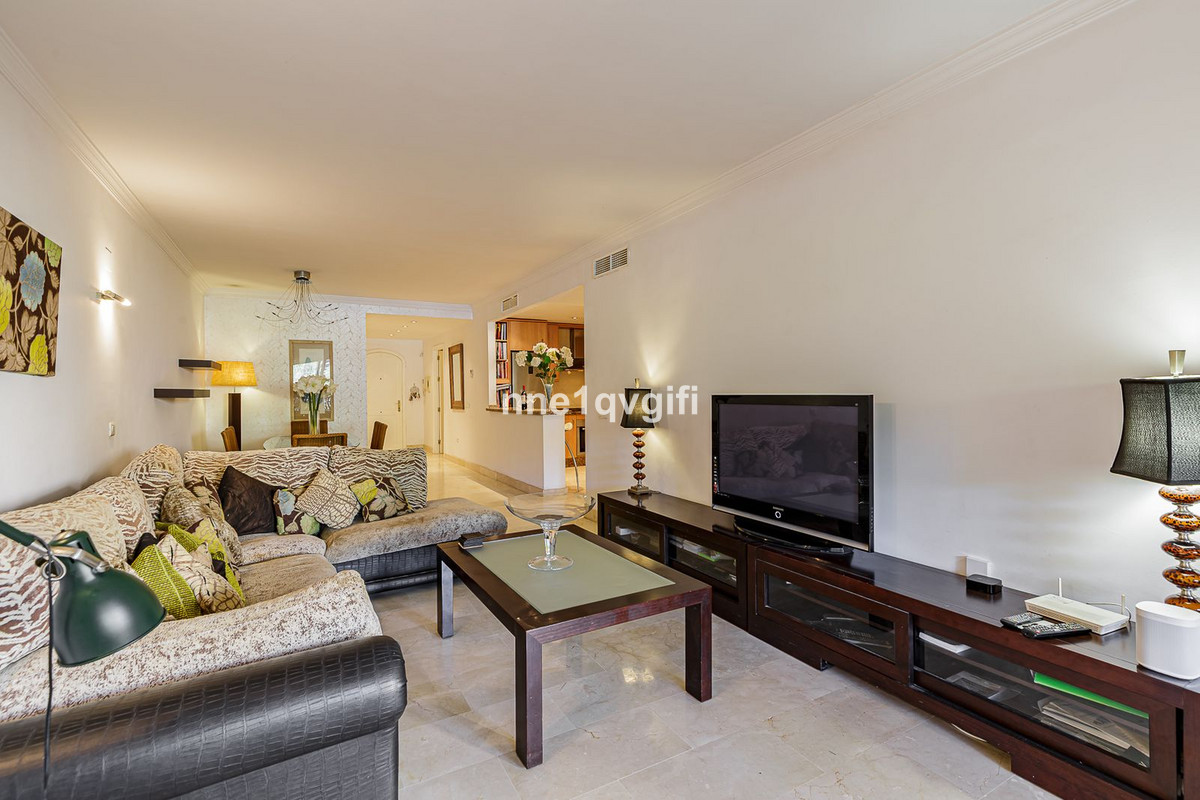 Appartement te koop in Elviria | 2 slaapkamers H5160946