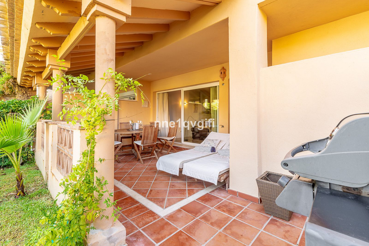 Appartement te koop in Elviria | 2 slaapkamers H5160946