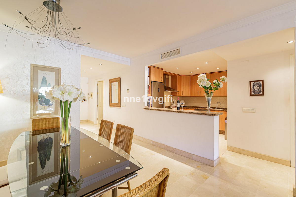 Appartement te koop in Elviria | 2 slaapkamers H5160946
