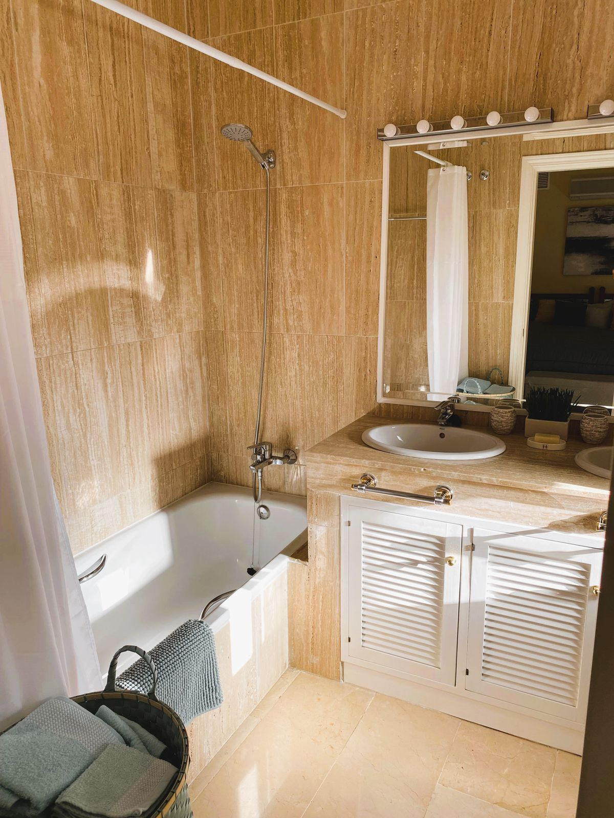 Property main view 54