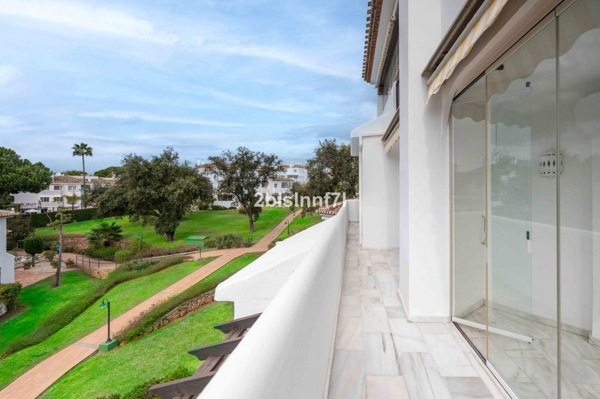 Appartement te koop in Elviria | 2 slaapkamers H5216662