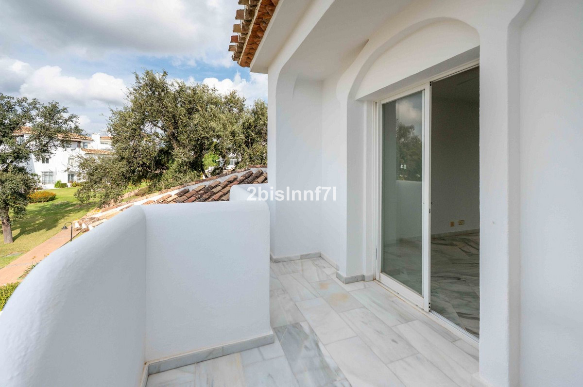 Appartement te koop in Elviria | 2 slaapkamers H5216662