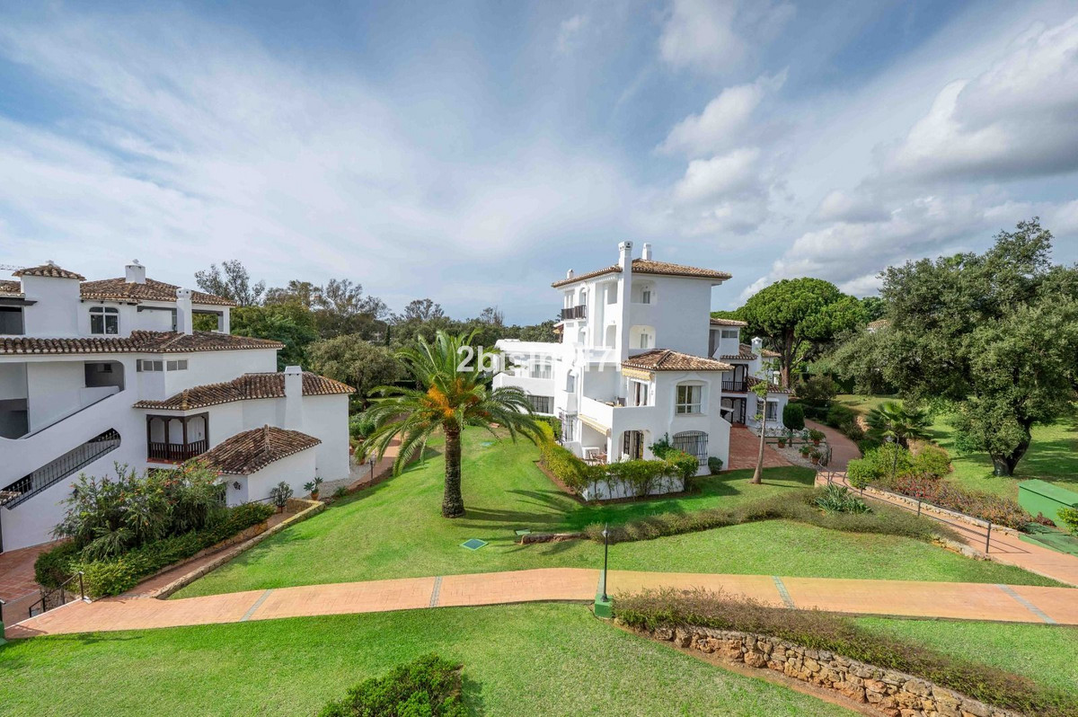 Appartement te koop in Elviria | 2 slaapkamers H5216662