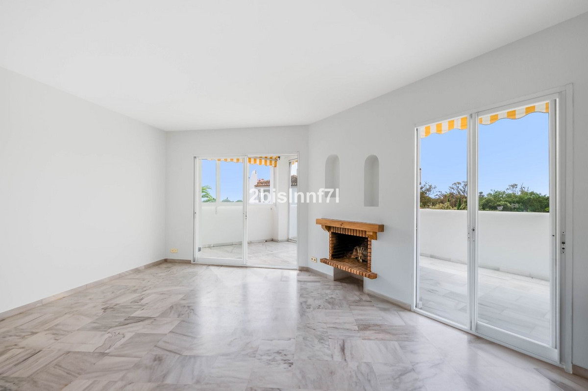 Appartement te koop in Elviria | 2 slaapkamers H5216662