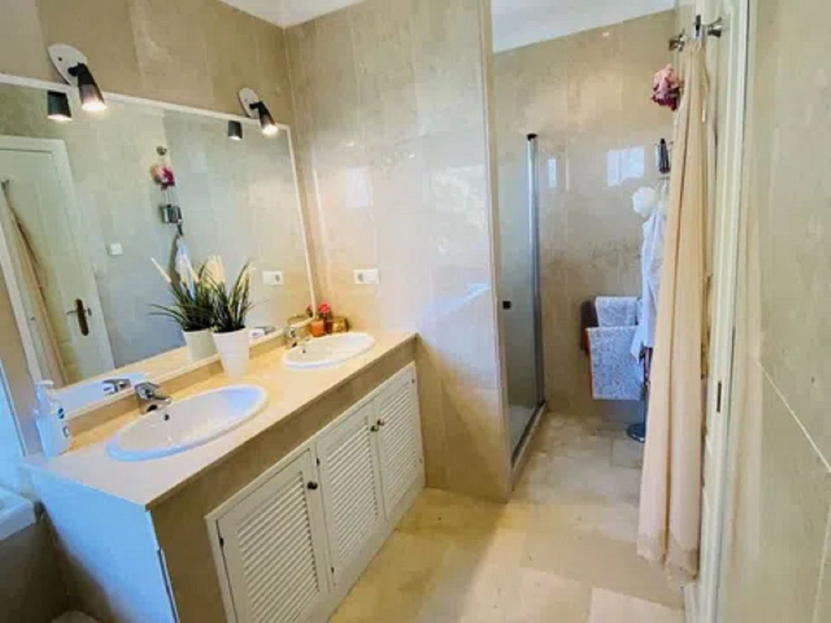 Appartement te koop in Elviria | 2 slaapkamers H5232292