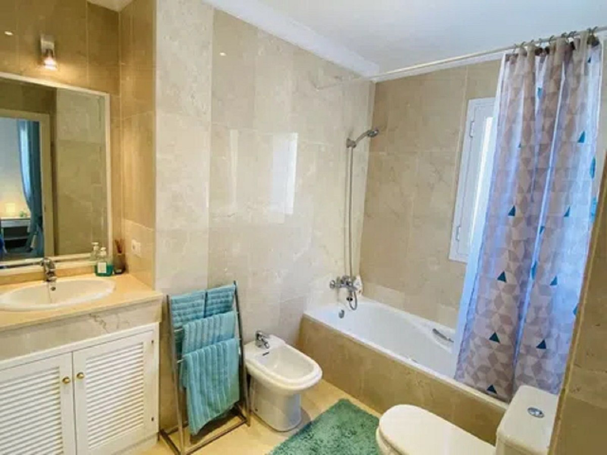 Appartement te koop in Elviria | 2 slaapkamers H5232292