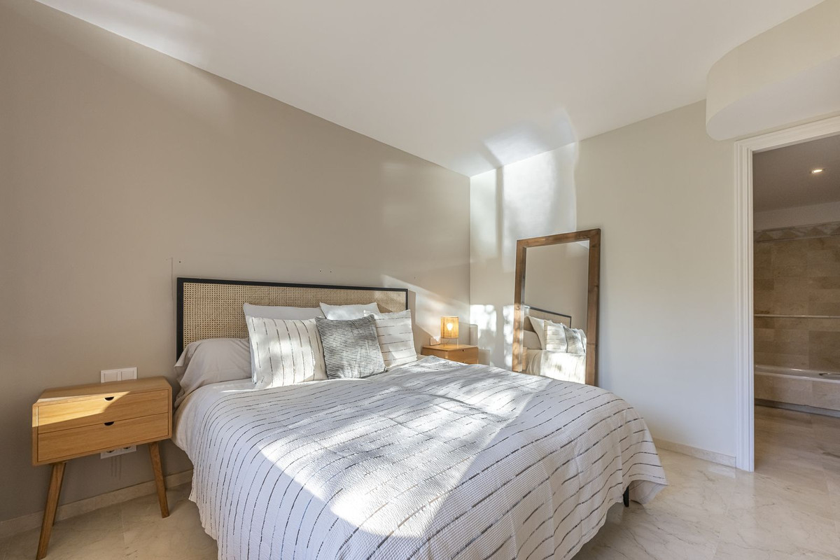 Appartement te koop in Elviria | 2 slaapkamers H5233441