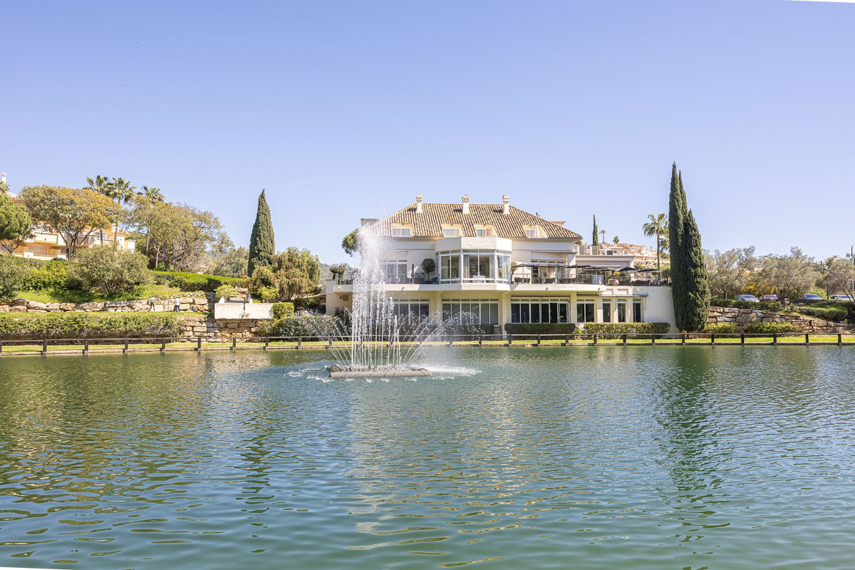 Appartement te koop in Elviria | 2 slaapkamers H5233441