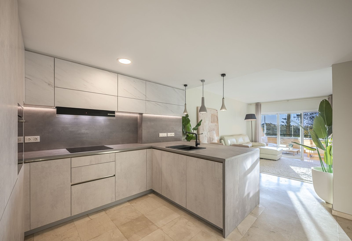 Appartement te koop in Elviria | 2 slaapkamers H5233441