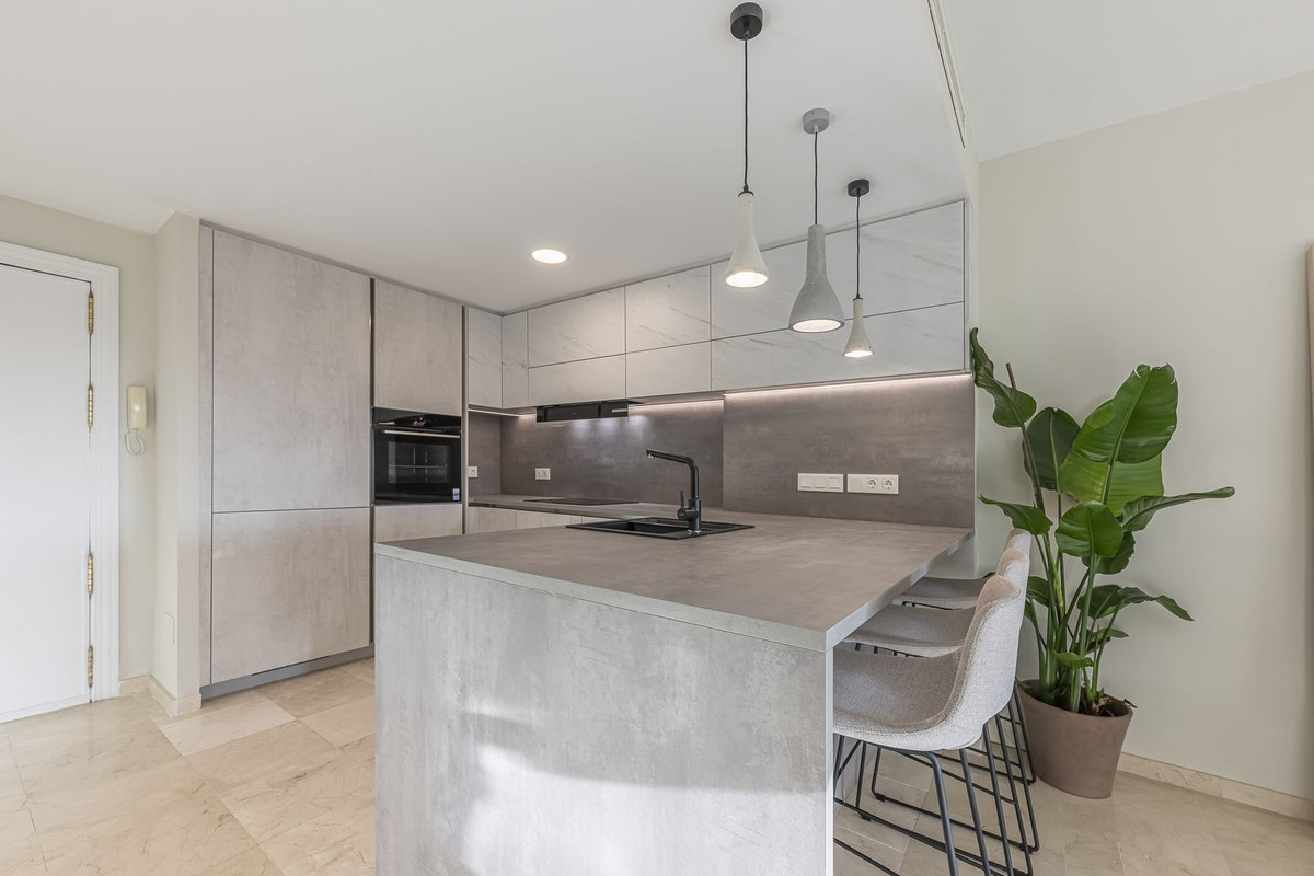 Appartement te koop in Elviria | 2 slaapkamers H5233441