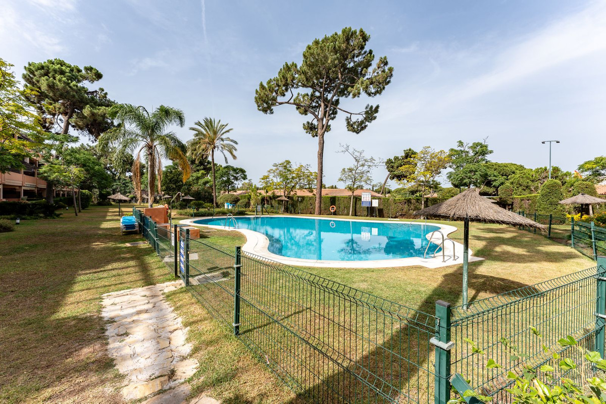 Appartement te koop in Elviria | 2 slaapkamers H5249299