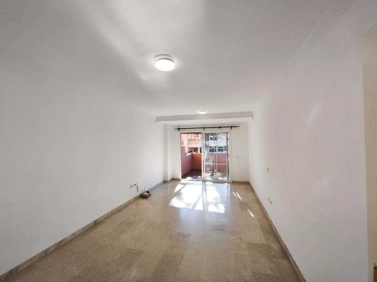 Appartement te koop in Elviria | 2 slaapkamers H5249299