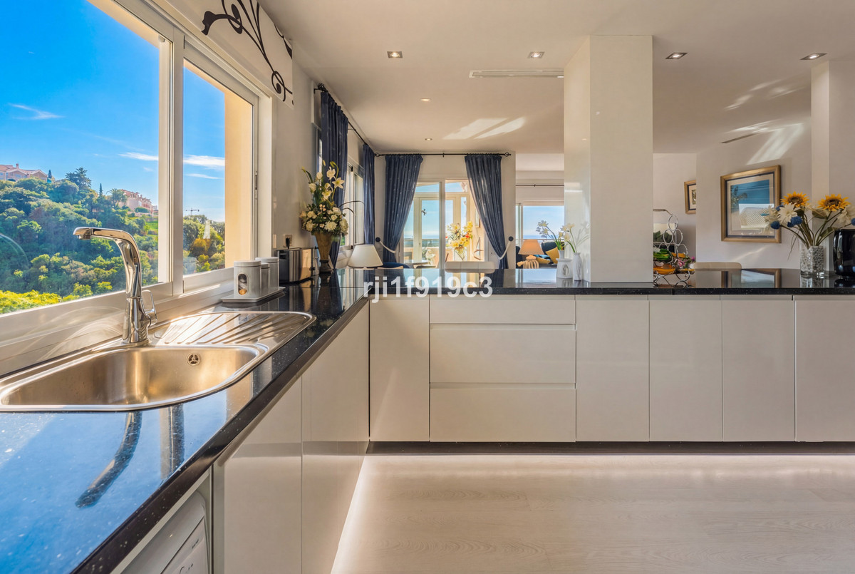 Appartement te koop in Elviria | 2 slaapkamers H5264494