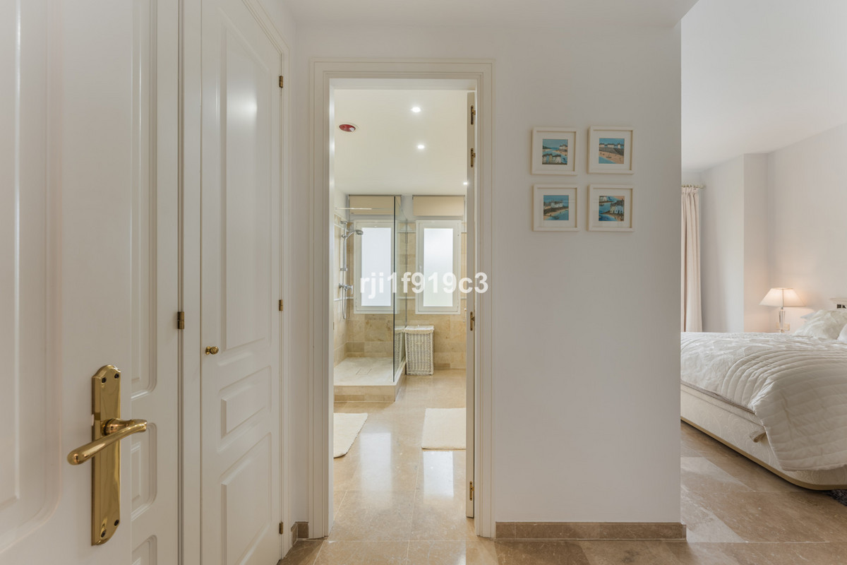 Appartement te koop in Elviria | 2 slaapkamers H5264494