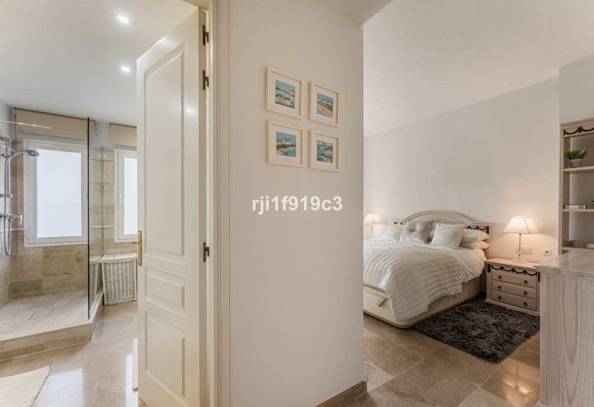 Appartement te koop in Elviria | 2 slaapkamers H5264494