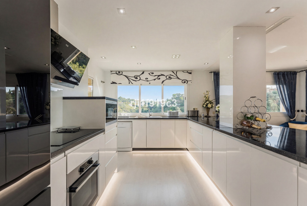 Appartement te koop in Elviria | 2 slaapkamers H5264494