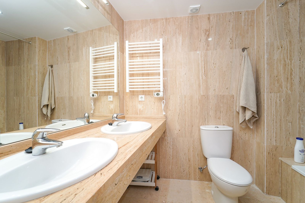 Penthouse te koop in Elviria | 2 slaapkamers H5264863