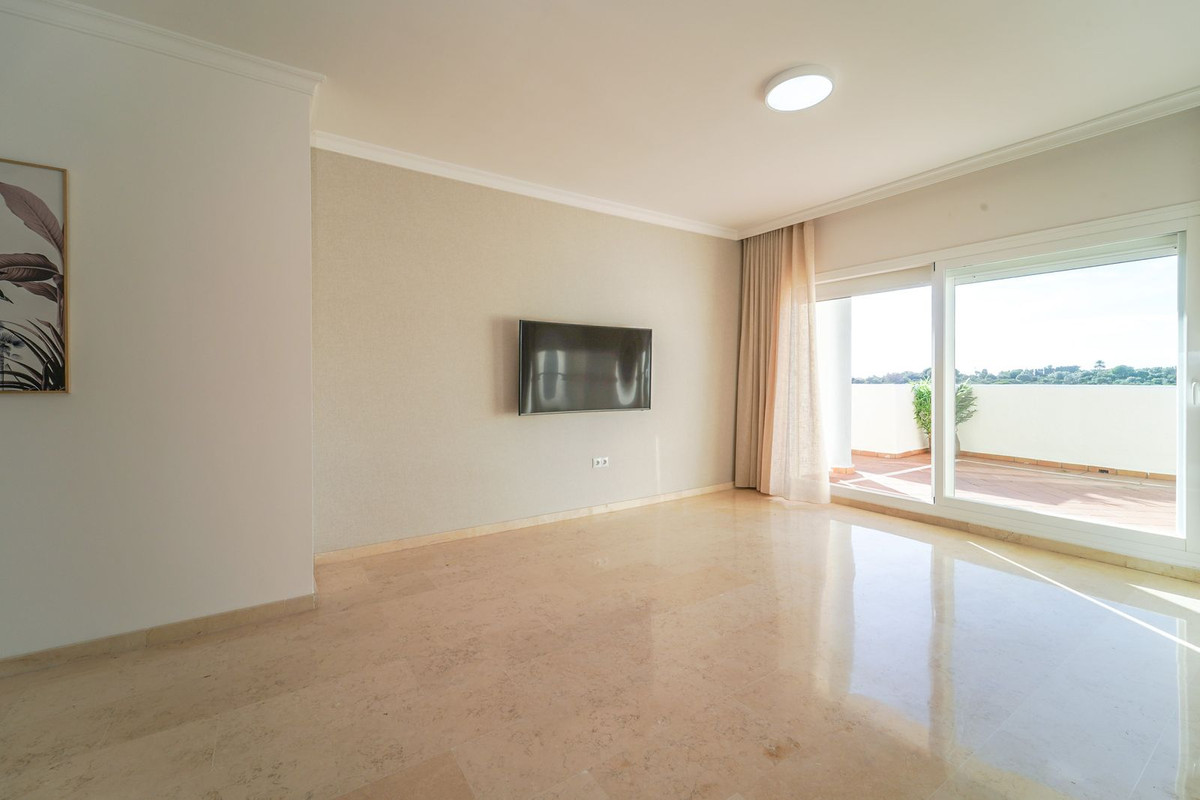 Penthouse te koop in Elviria | 2 slaapkamers H5264863