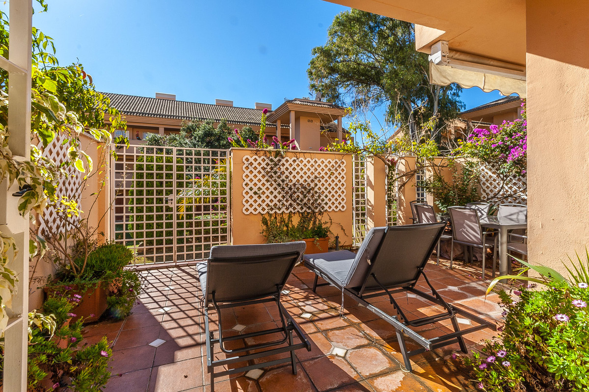 Appartement te koop in Elviria | 2 slaapkamers H5266225