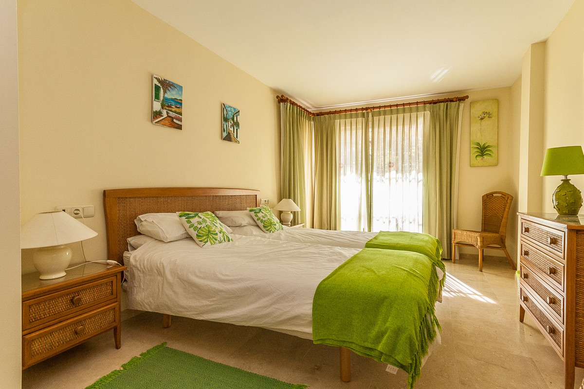 Appartement te koop in Elviria | 2 slaapkamers H5266225