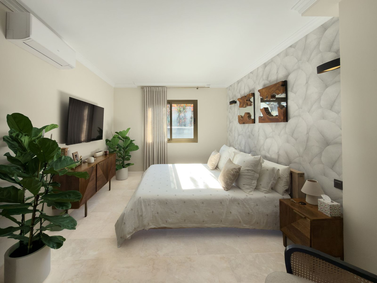 Appartement te koop in Elviria | 4 slaapkamers H5272375