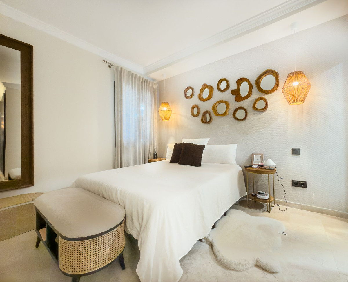 Appartement te koop in Elviria | 4 slaapkamers H5272375