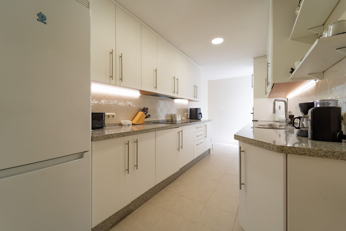 Appartement te koop in Elviria | 2 slaapkamers H5274025