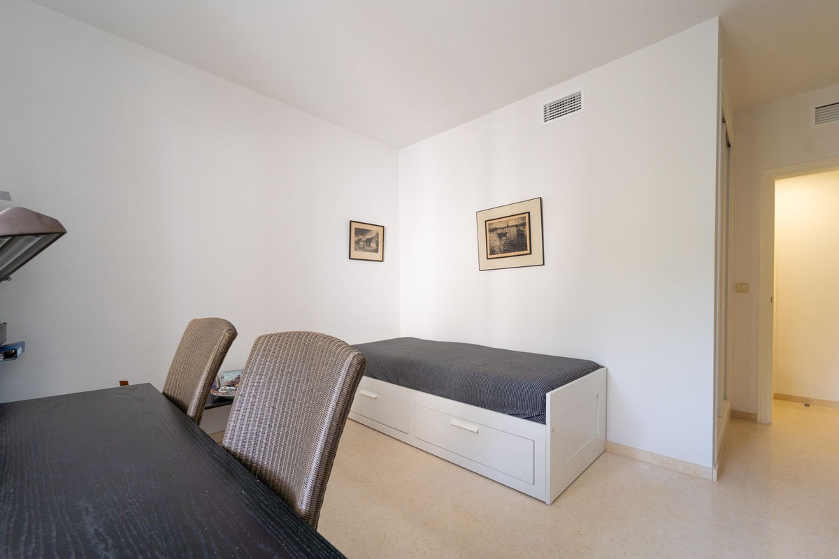 Appartement te koop in Elviria | 2 slaapkamers H5274025