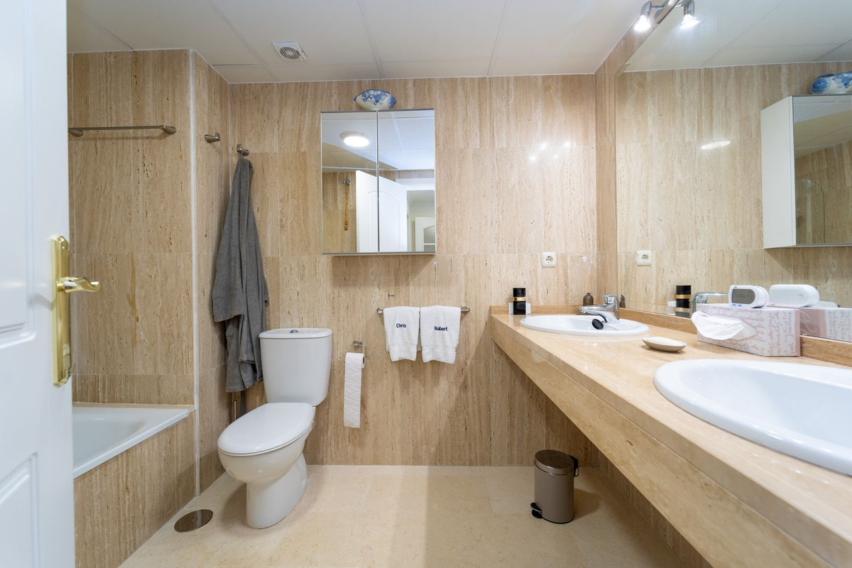 Appartement te koop in Elviria | 2 slaapkamers H5274025