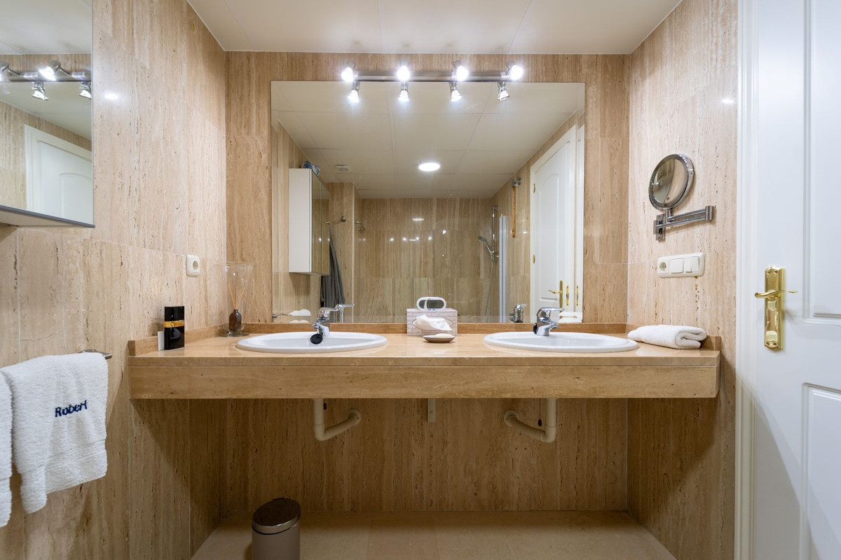 Appartement te koop in Elviria | 2 slaapkamers H5274025