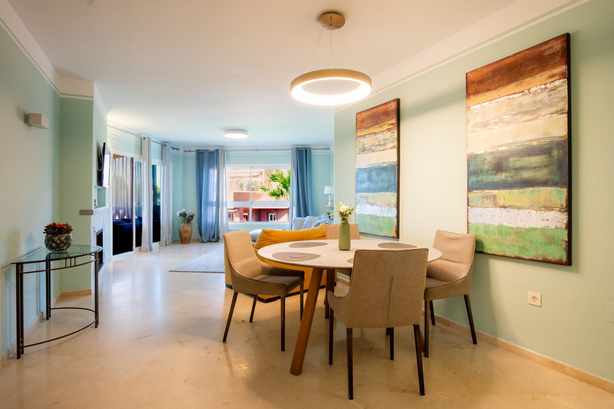 Appartement te koop in Elviria | 2 slaapkamers H5286139