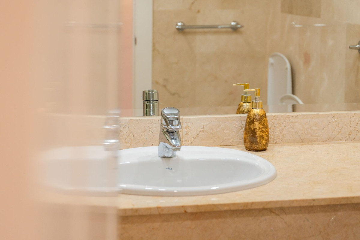 Appartement te koop in Elviria | 2 slaapkamers H5286139