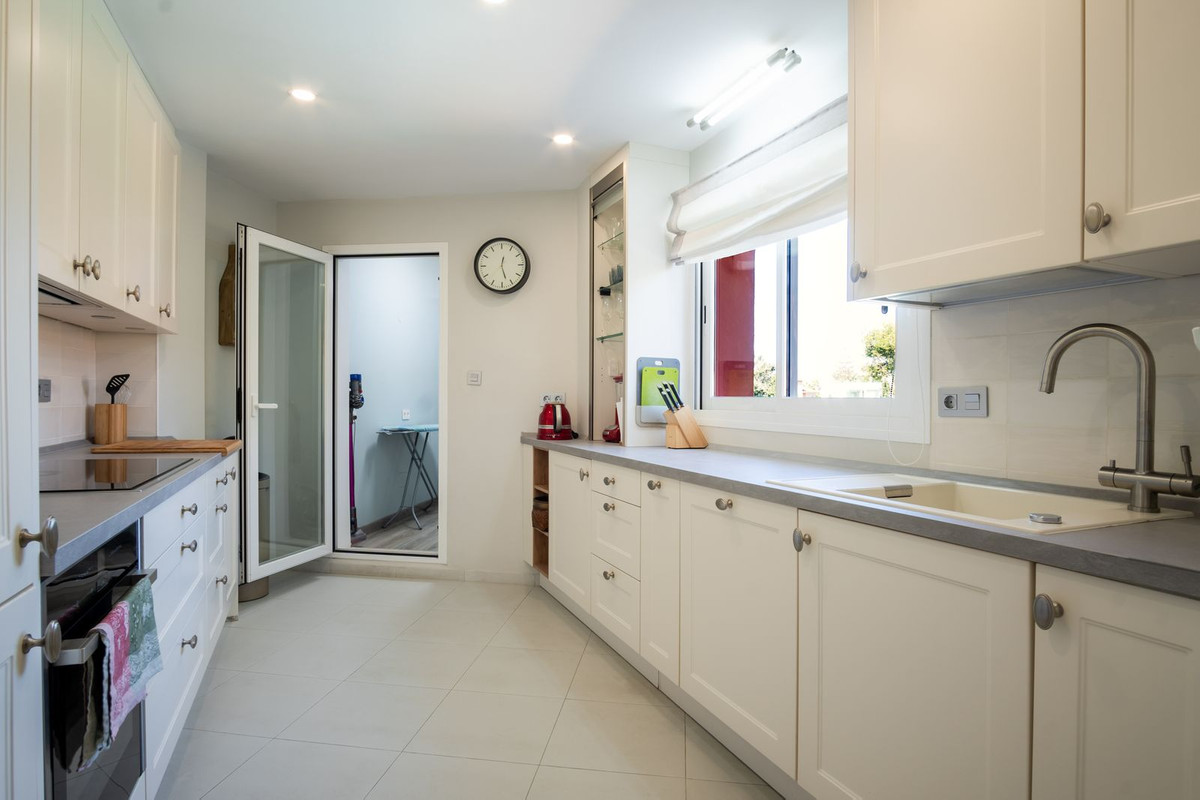 Appartement te koop in Elviria | 2 slaapkamers H5286139