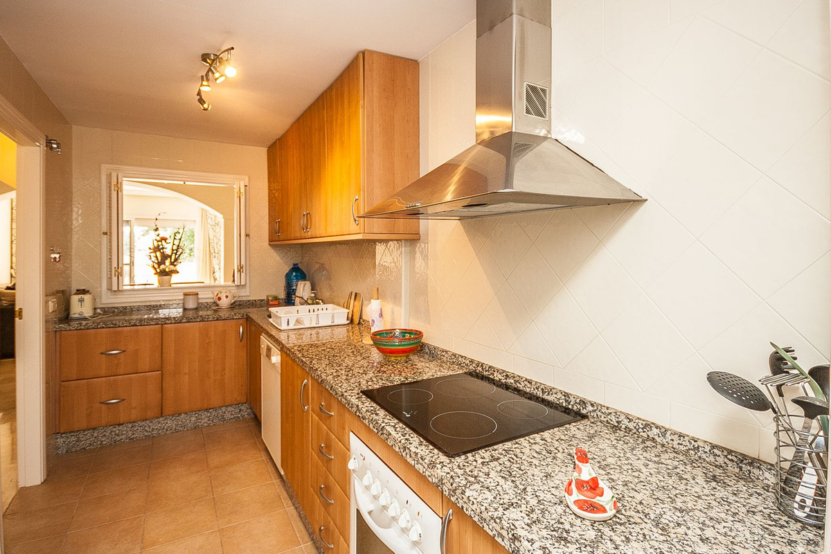 Appartement te koop in Elviria | 2 slaapkamers H5289625