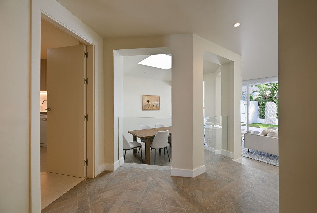 Appartement te koop in Elviria | 4 slaapkamers H5293117