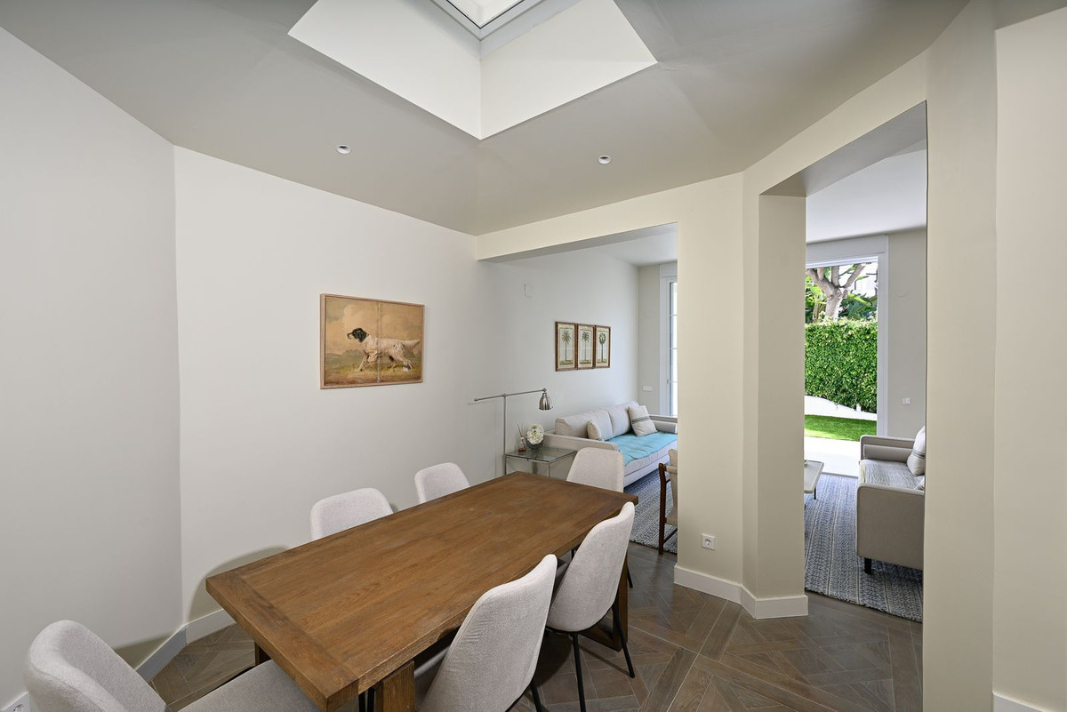 Appartement te koop in Elviria | 4 slaapkamers H5293117