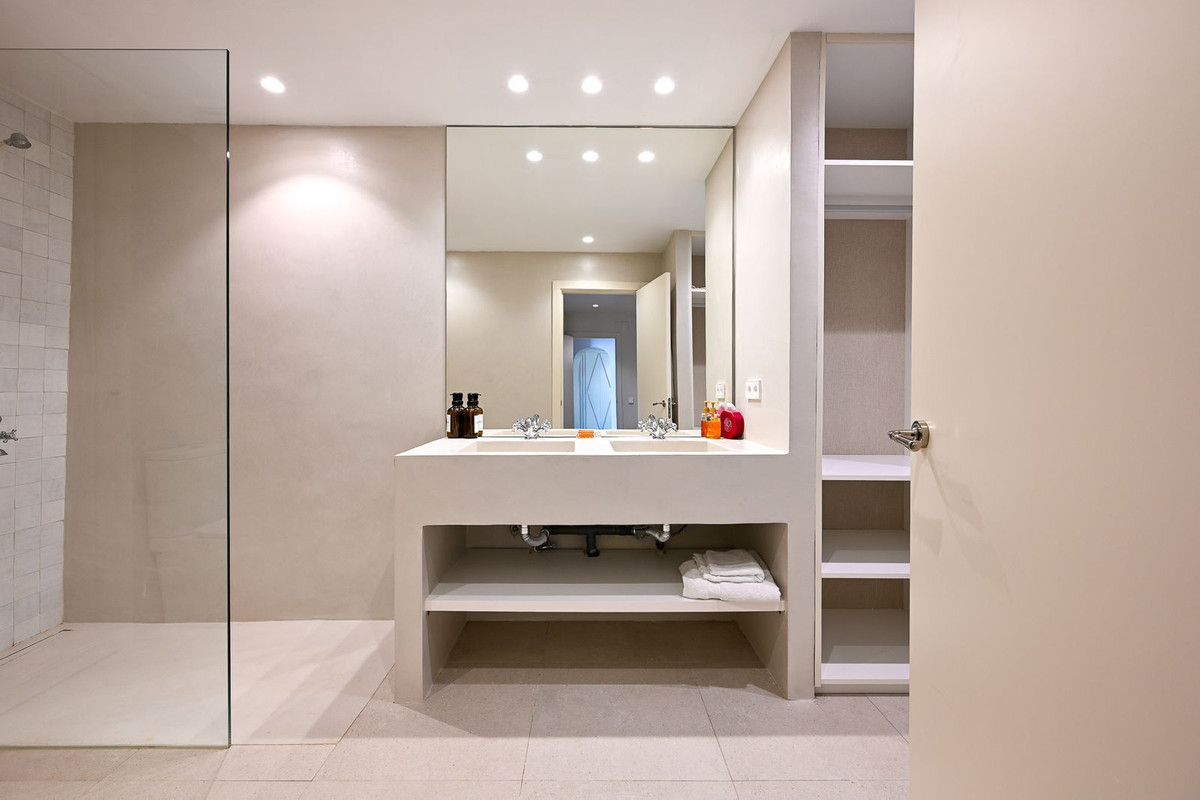 Appartement te koop in Elviria | 4 slaapkamers H5293117