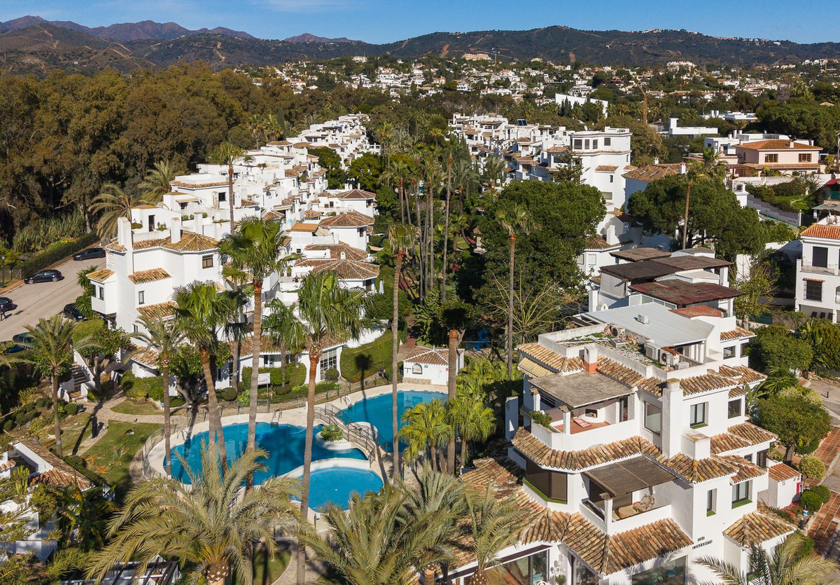 Appartement te koop in Elviria | 4 slaapkamers H5293117