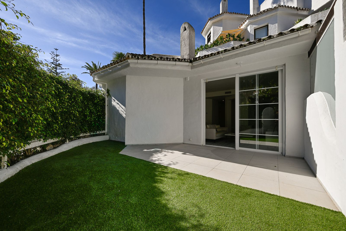 Appartement te koop in Elviria | 4 slaapkamers H5293117