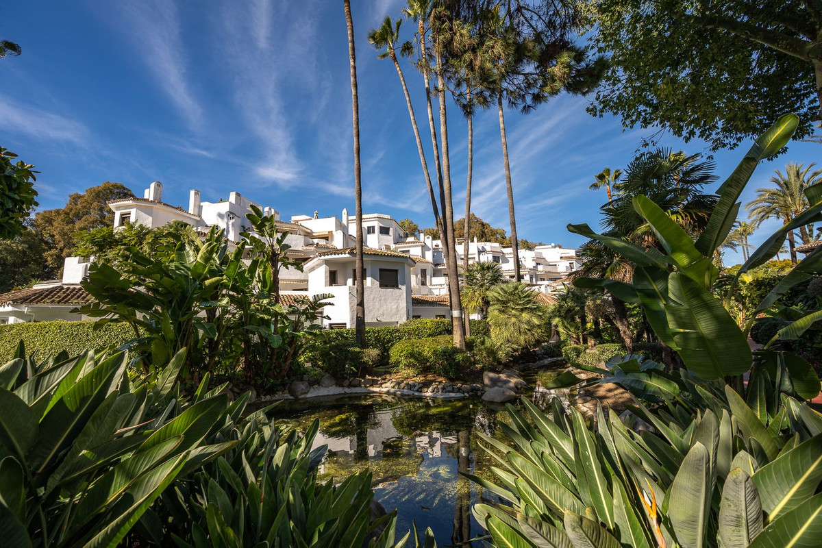 Appartement te koop in Elviria | 4 slaapkamers H5293117