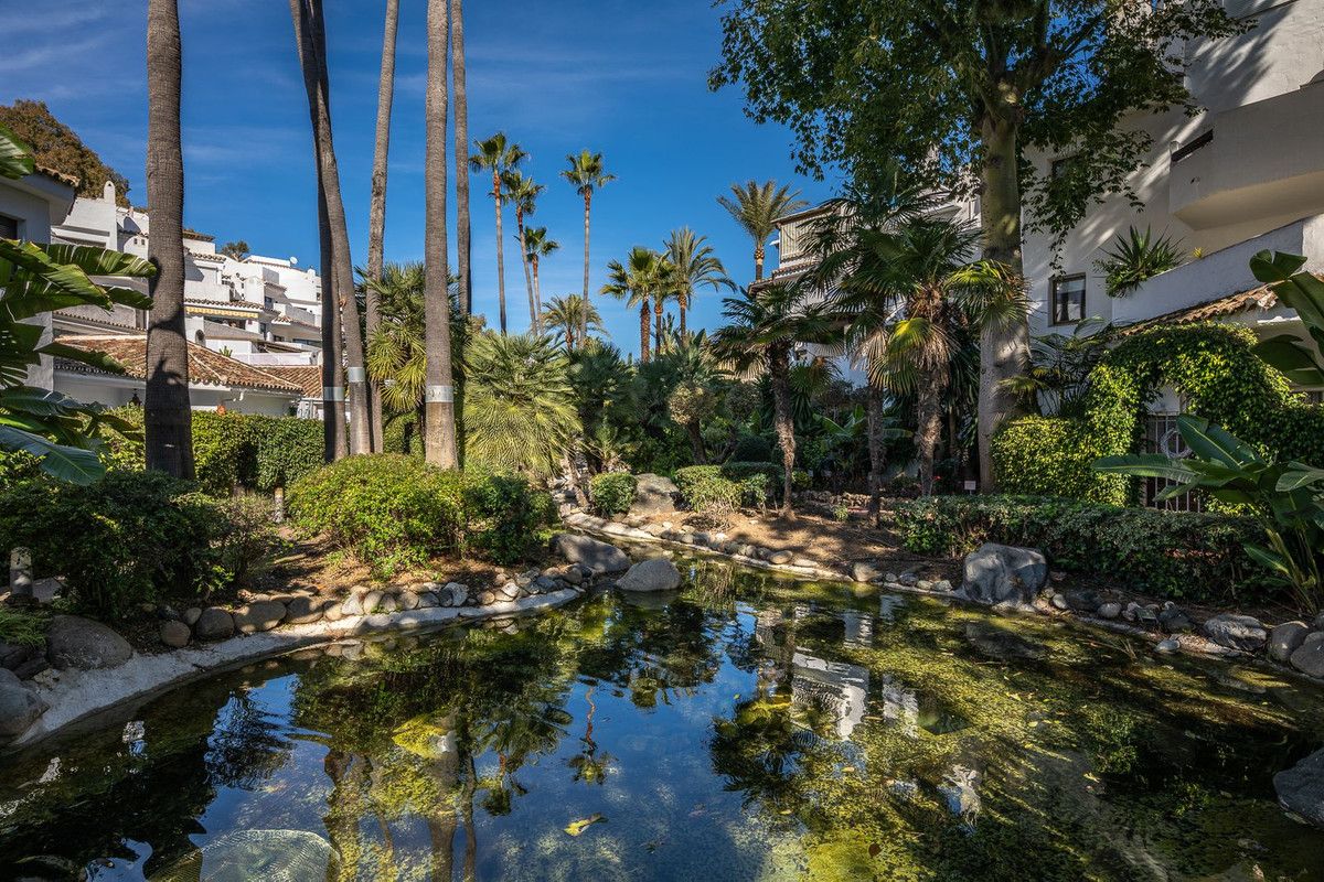 Appartement te koop in Elviria | 4 slaapkamers H5293117