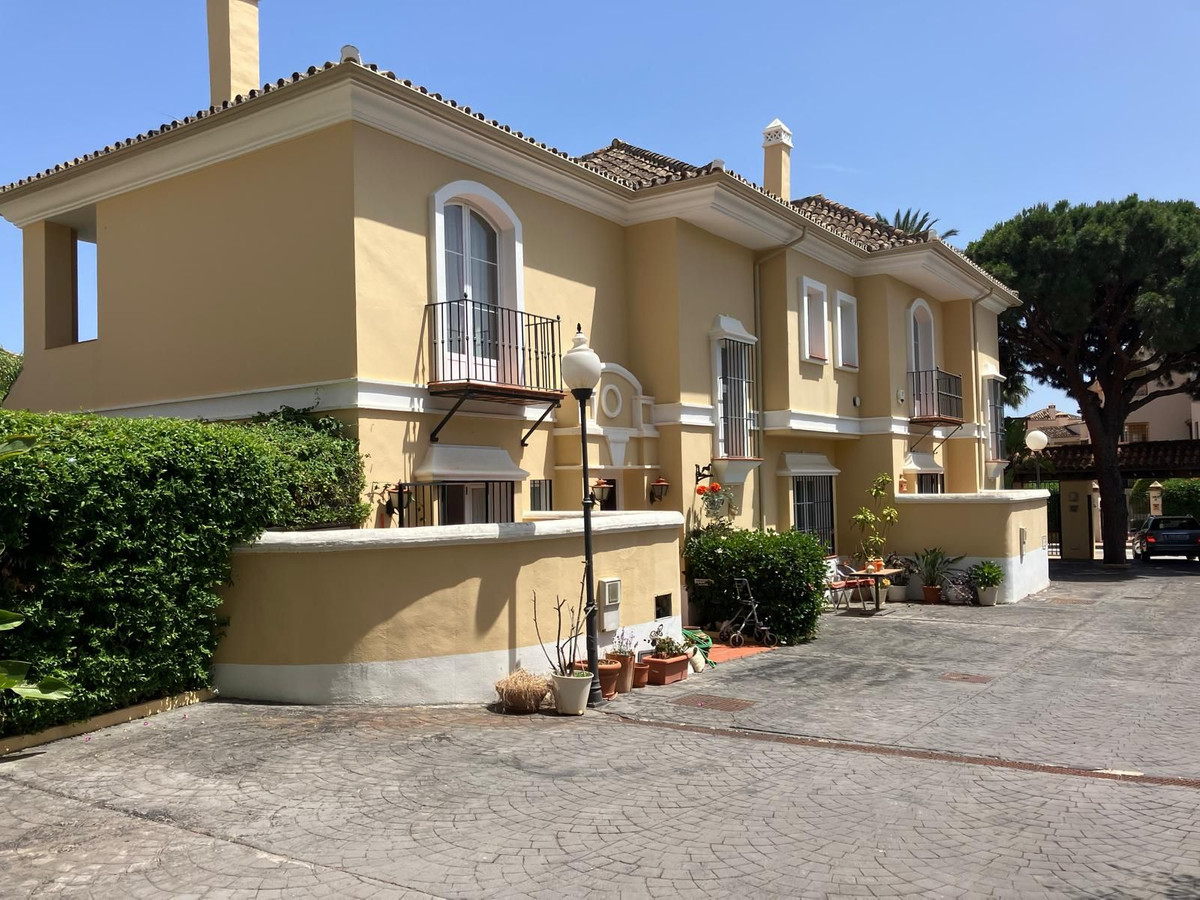 Huis te koop in Elviria | 3 slaapkamers H5299516