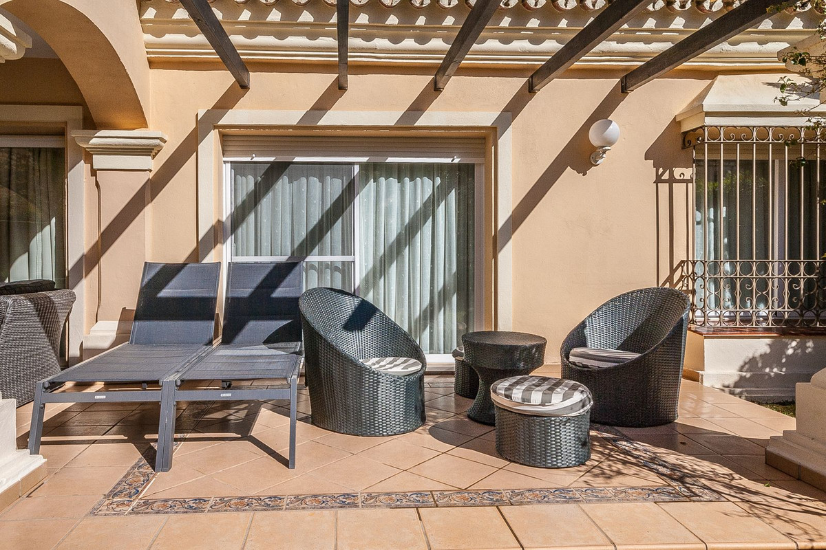 Appartement te koop in Elviria | 2 slaapkamers H5303278