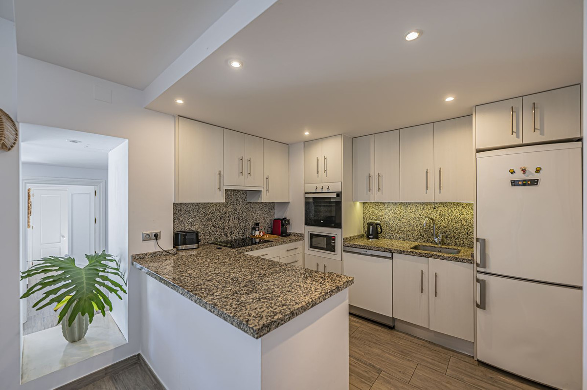 Appartement te koop in Elviria | 2 slaapkamers H5305678