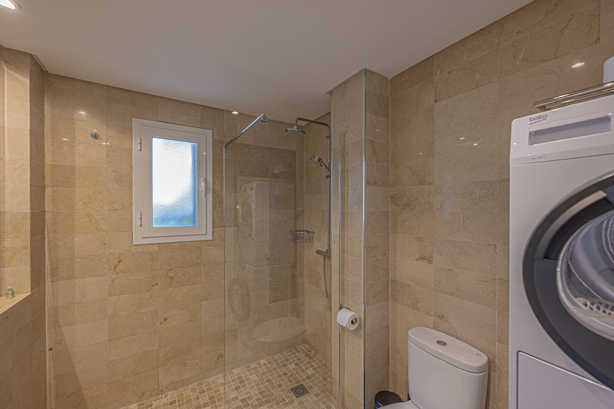 Appartement te koop in Elviria | 2 slaapkamers H5305678